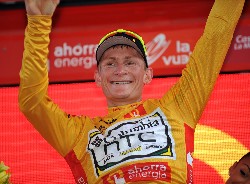 André Greipel (Columbia-HTC) pakt de leiderstrui van de Vuelta 2009