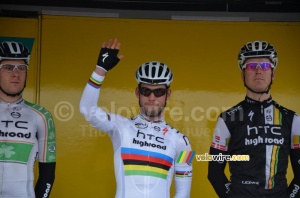 Mark Cavendish (HTC-Highroad) in the rainbow jersey (3) (358x)