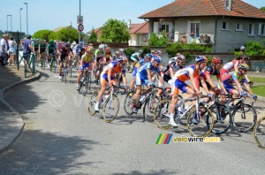 The peloton in the streets of Domarin (193x)