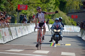 Frédéric Talpin (VC Caladois) wins the stage (240x)
