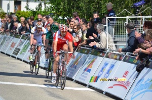 The breakaway at the first crossing of the finish line (167x)