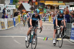 Michael Rogers & Chris Froome (Team Sky) (290x)