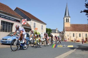 The leading group in Mers-sur-Indre (474x)