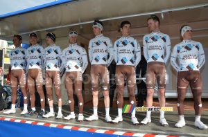The AG2R La Mondiale Team (548x)
