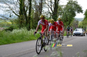 The Cofidis riders on the Côte d'Arzay (245x)