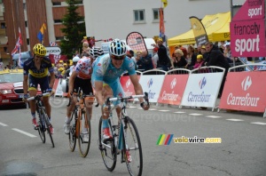 Jakob Fuglsang (Astana), Mikel Nieve (Euskaltel) & Alberto Contador (Saxo) (262x)