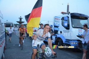John Degenkolb (Team Argos-Shimano) with the German flag (429x)