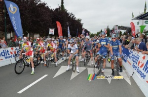 The peloton before the start of the Grand Prix d'Isbergues (2) (319x)