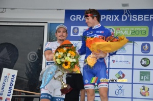 John Degenkolb congratulates Arnaud Démare (425x)