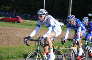 Tom Stamsnijder (Argos-Shimano) leading the peloton (2) (332x)