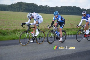 Tom Stamsnijder & Sébastien Rosseler leading the peloton (331x)