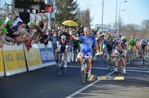 Nacer Bouhanni (FDJ.fr) wins the stage (223x)