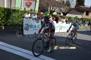 Carlos Betancur (AG2R) wins the stage (481x)