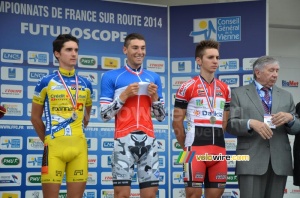 Yann Guyot (Armée de Terre) happy with his champion's jersey (224x)