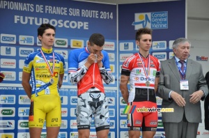 Yann Guyot (Armée de Terre) savours his champion's jersey (193x)