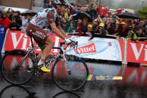 Blel Kadri (AG2R La Mondiale) wins the stage in the rain (2) (386x)