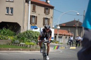 Jens Voigt goes back in the right direction (327x)