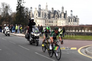Thomas Voeckler and Anthony Delaplace at the Chambord castle (318x)