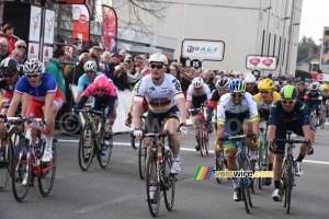 André Greipel (Lotto-Soudal) remporte l'étape à Saint-Amand-Montrond (2) (536x)