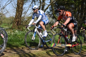 Andrea Peron (Novo Nordisk) & Rudy Barbier (Roubaix) dans le ribin à Ploudaniel (517x)