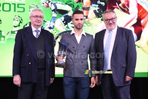 Nacer Bouhanni (Cofidis), best young rider, with Jean-Luc Chaillot & Alain Clouet (436x)