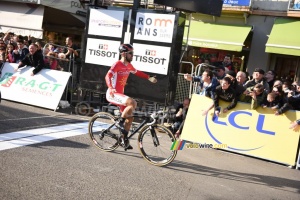 Nacer Bouhanni (Cofidis) wins the stage in Romans-sur-Isère (2) (6323x)