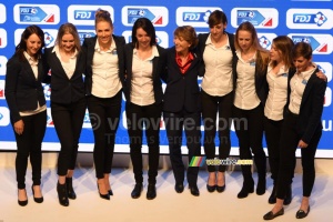 The women's team FDJ Nouvelle-Aquitaine Futuroscope (2) (519x)