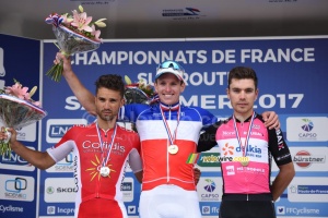 Le podium du Championnat de France 2017 : Arnaud Démare, Nacer Bouhanni, Jérémy Leveau (2) (2259x)
