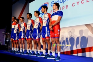 The riders present the Groupama-FDJ team kit (2) (536x)