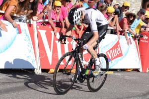 Geraint Thomas (Team Sky) on his way to victory in La Rosière (620x)