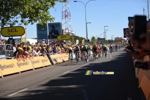 The sprint of stage 5 has started (394x)