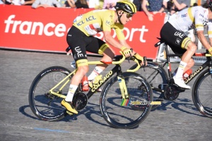 Tadej Pogacar (UAE Team Emirates), maillot jaune du Tour de France 2021 et vainqueur de cette dernière étape (1560x)