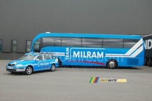 The Team Milram bus and car (737x)