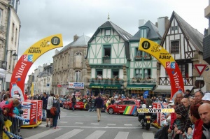 The start arch for the Auray > Saint-Brieuc stage (413x)