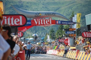 The finish in Super-Besse (447x)