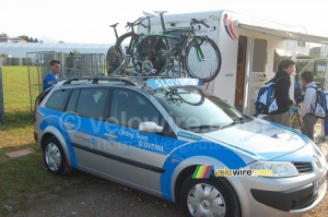 The Slovenian cycling team car (511x)