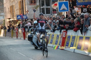 Xavier Tondo (Cervélo TestTeam) remporte l'étape à Tourrettes-sur-Loup (1) (347x)