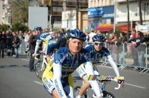 Alberto Ongarato & Marco Marcato (Vacansoleil Pro Cycling Team) (260x)
