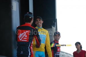 Luis Léon Sanchez (Caisse d'Epargne), Alberto Contador (Astana) & Alejandro Valverde (Caisse d'Epargne) (239x)