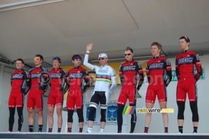 L'équipe BMC Racing Team avec Cadel Evans (618x)