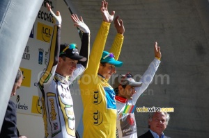 Le podium du Critérium International 2010 : 1/ Pierrick Fédrigo, 2/ Michael Rogers, 3/ Tiago Machado (441x)