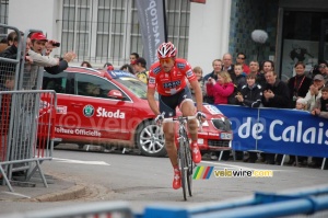Fabian Cancellara (Team Saxo Bank) arrives in the Velodrome of Roubaix (1) (563x)