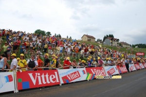 Many people at the finish (359x)