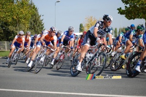 The peloton in Vendôme (2) (365x)