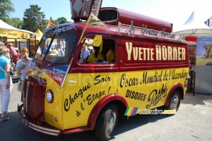 La camionnette d'Yvette Horner du Tour de France 1955 (2434x)