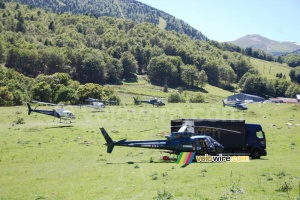 The helicopters of the Tour (466x)
