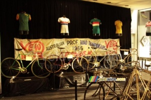 Vintage bike exposition in the foyer of the team hotel (370x)