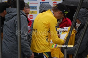 Tony Martin (HTC-Highroad) signs some yellow jerseys (539x)
