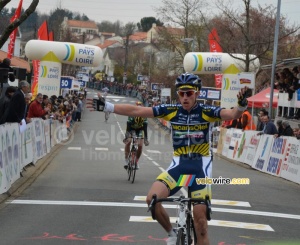 Lieuwe Westra (Vacansoleil-DCM Pro Cycling Team) wins the Classic Loire Atlantique 2011 (2) (786x)