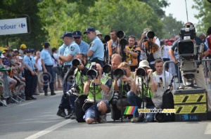 The photographers on the finish line (503x)